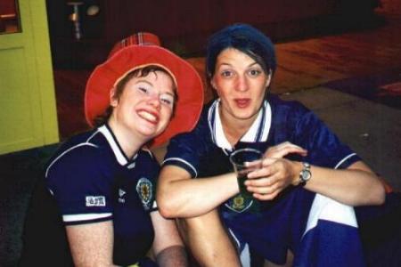 Anne and Alison in Bordeaux Station - A bit of a blue hair thing going on